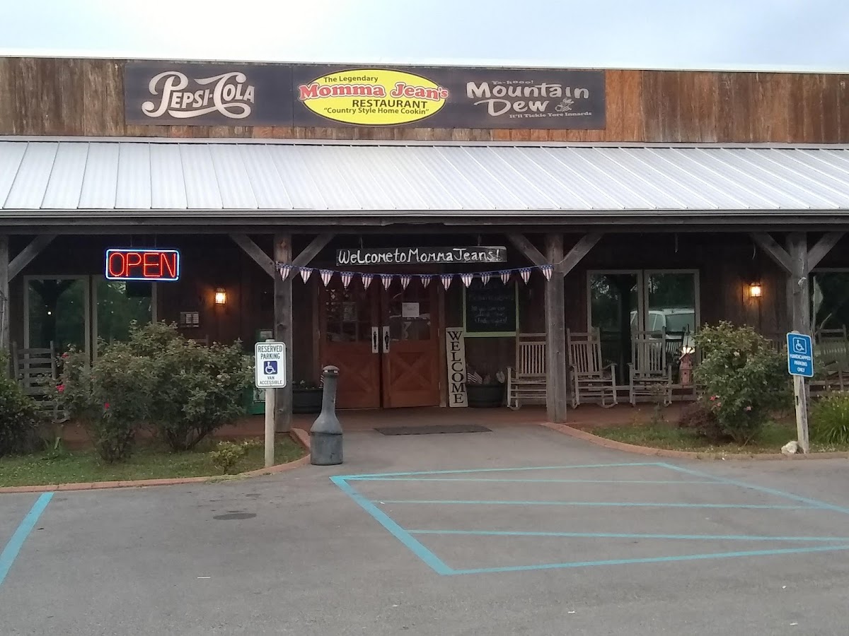 Momma Jeans Restaurant